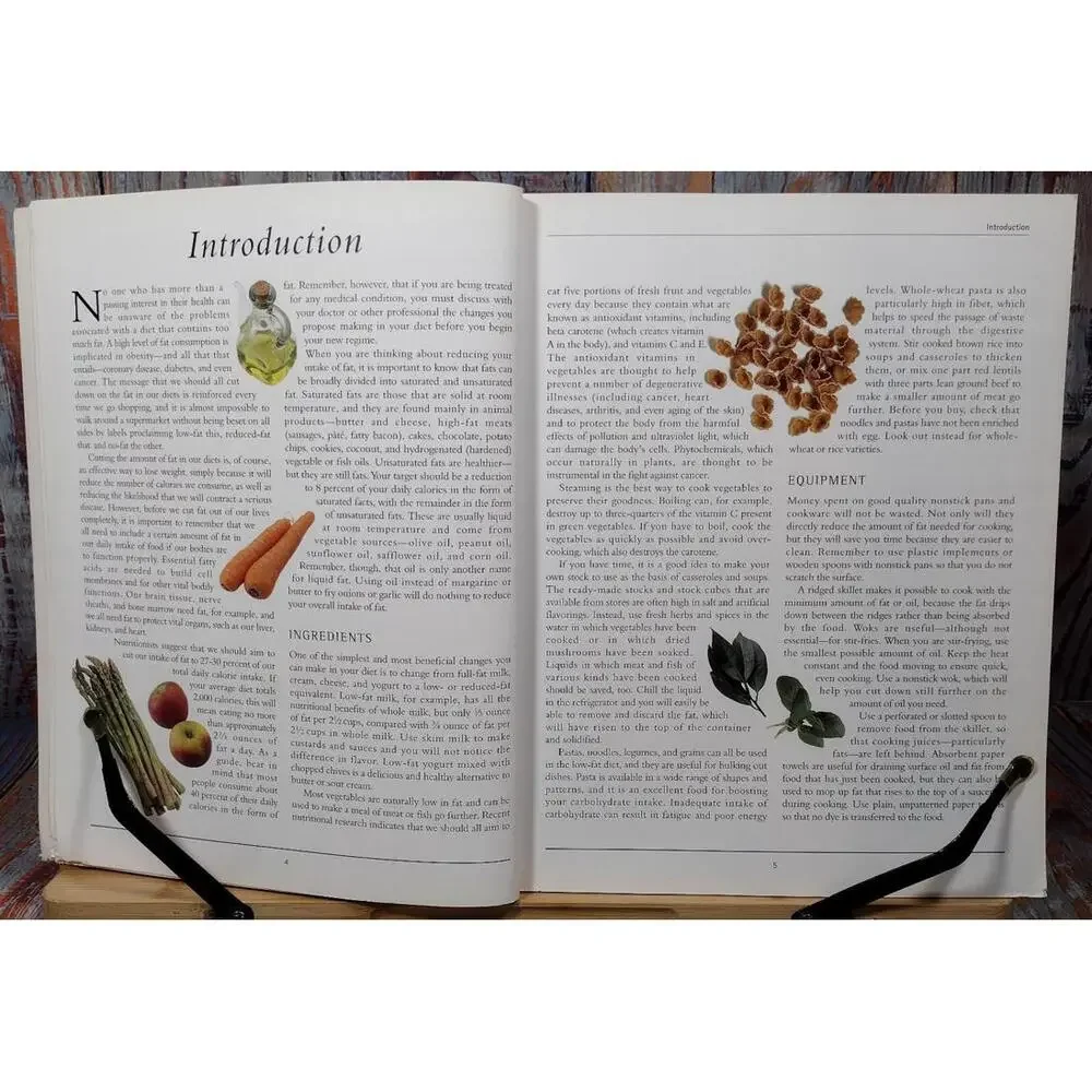 What's Cooking Low Fat by‎ Kathryn Hawkins